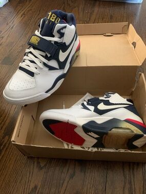 Men’s Nike Air Force 180 Sneakers